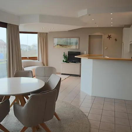 Bright & Airy Seaside Stay, Cleaning Included Apartmán