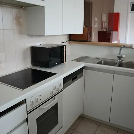 Bright & Airy Seaside Stay, Cleaning Included